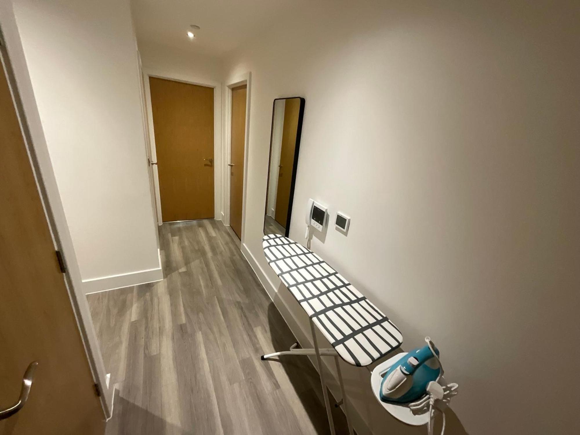Deluxe Double Bed In Shared Apt Near Canary Wharf, City Airport & O2 Arena With Thames View Λονδίνο Εξωτερικό φωτογραφία