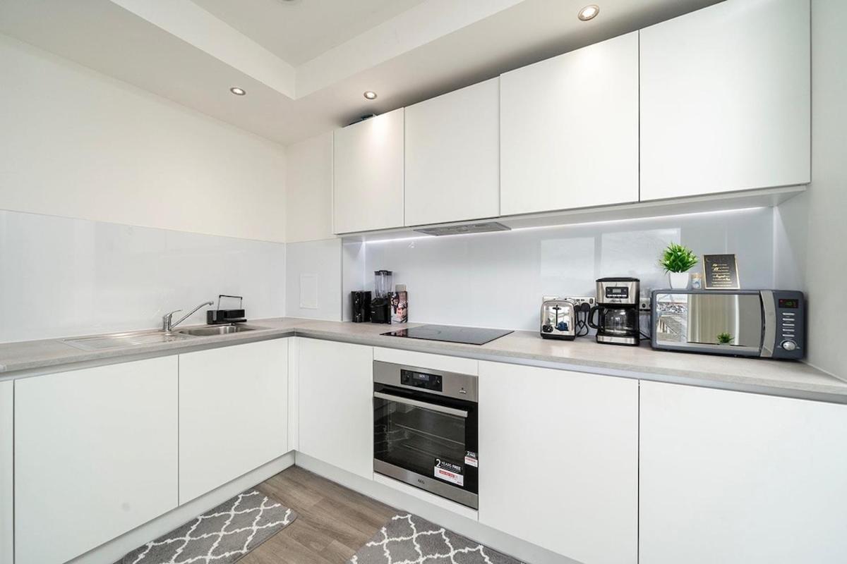 Deluxe Double Bed In Shared Apt Near Canary Wharf, City Airport & O2 Arena With Thames View Λονδίνο Εξωτερικό φωτογραφία